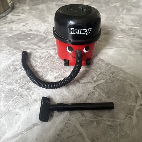 Henry the hoover - the, desk