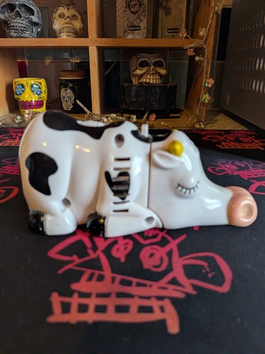 Cute cow mini - cow, vacuum